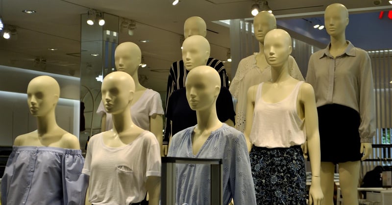 Faillite du géant du prêt-à-porter : qui tombe et pourquoi