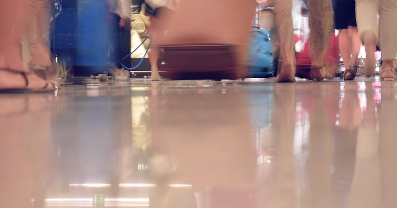 Panne informatique mondiale bloque les aéroports : chaos et vols annulés