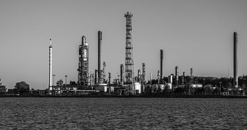 Rachat de TotalEnergies par Shell : le géant français va-t-il disparaître ?